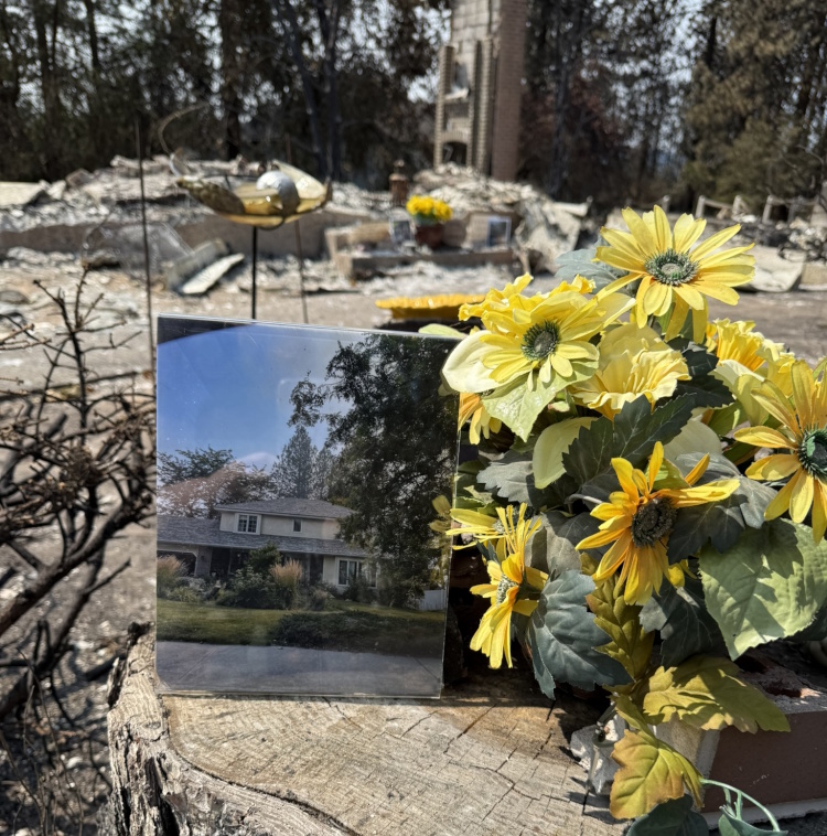 picture of home destroyed by Spokane wildfires